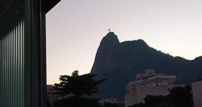 Apartamento de Frente com Vista para o Cristo – Só R$ 550 Mil!