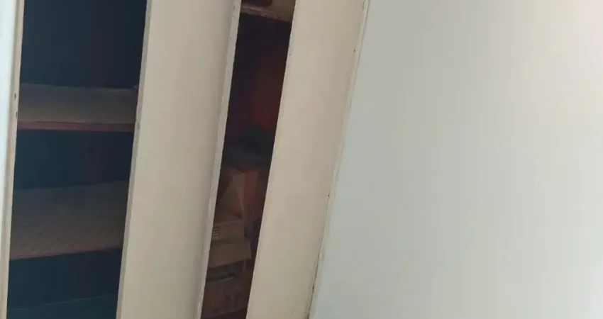 Aluguel Imperdível no Lins! Salão Amplo, 2 Quartos e Total Segurança!