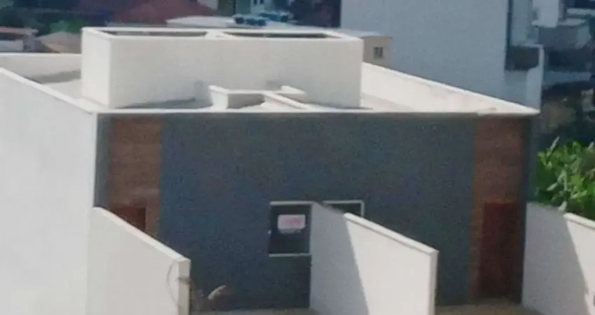 Casa com 3 dormitórios à venda, 180 m² por R$ 650.000,00 - São Pedro - Juiz de Fora/MG