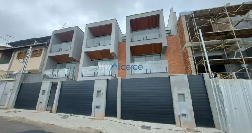 Casas nova com 3 quartos, varanda gourmet no Santa Catarina