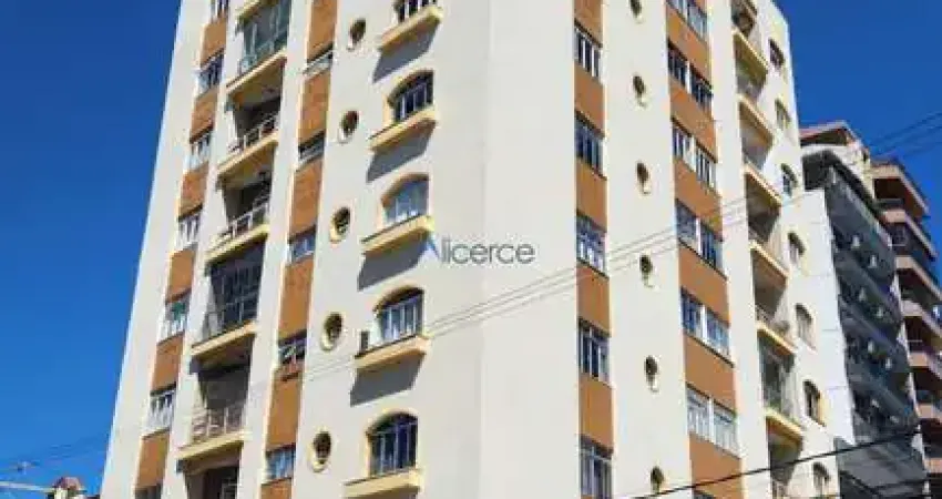 Imóvel em local nobre, plano e a poucos metros do coração da cidade de Juiz de Fora!