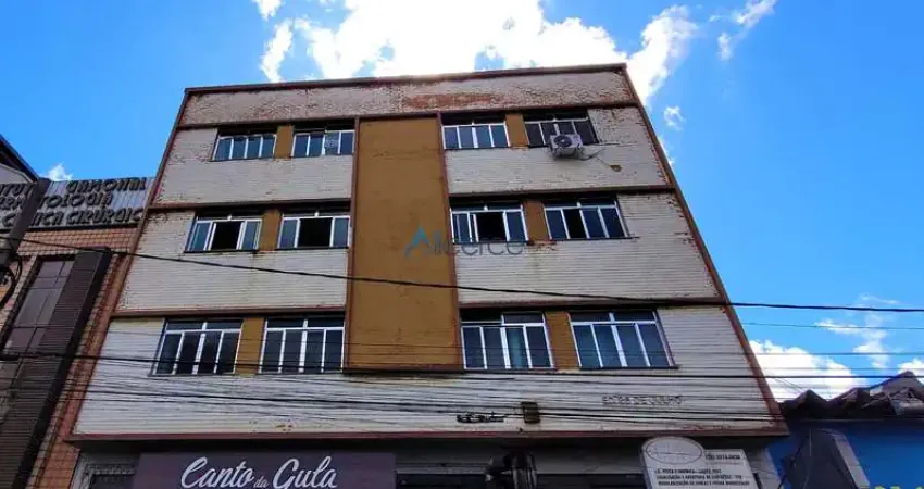 Apartamentos com 03 quartos com opção para fazer cobertura no Morro da Glória