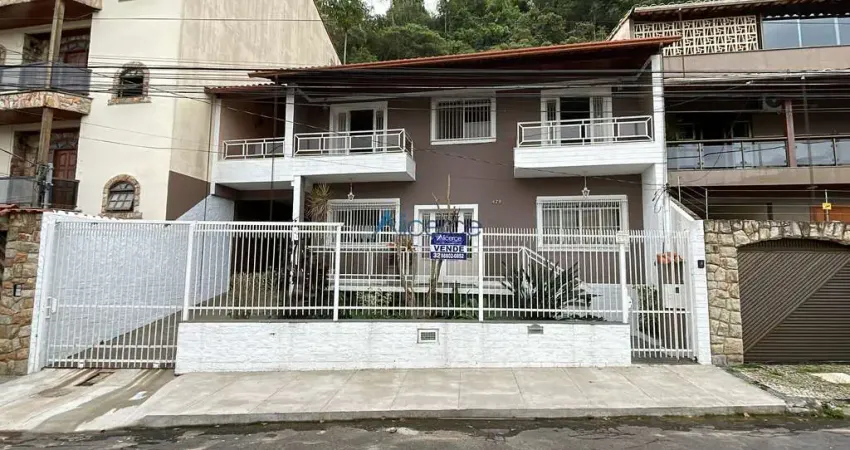 Oportunidade de casa duplex com 04 quartos à Venda 273m²