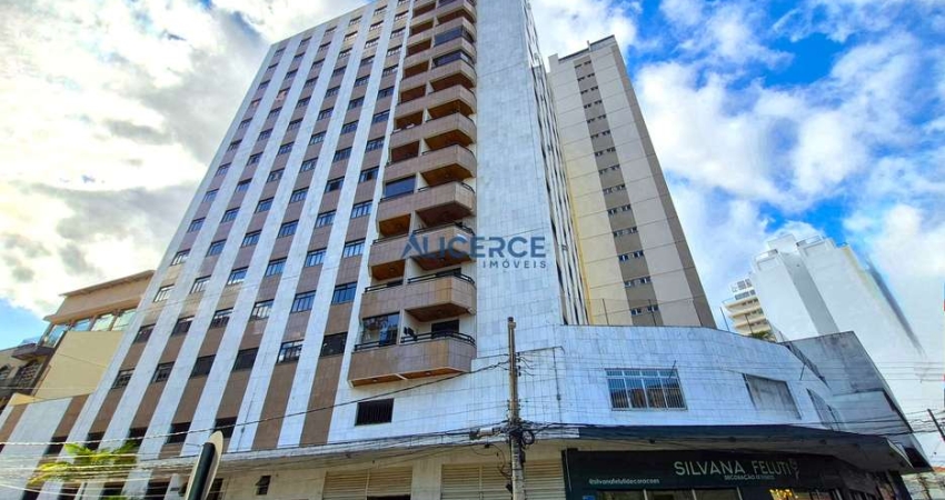 Apartamento com 04 quartos e 02 vagas de garagem e elevador em São Mateus.