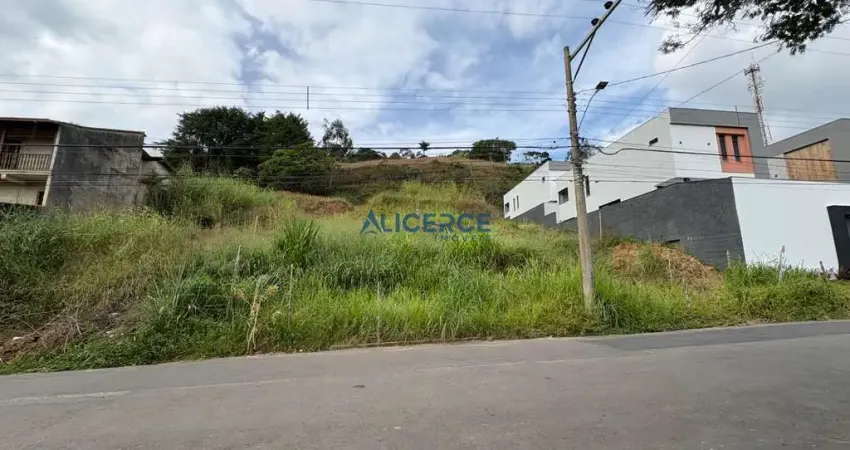 Terreno à venda na Rua Florianópolis, Parque Jardim da Serra, Juiz de Fora