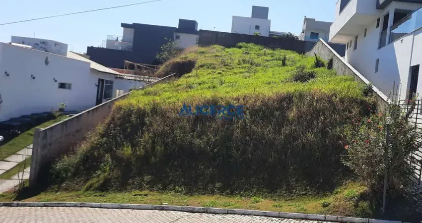Excelente terreno de 566m2 com vista pras montanhas!
