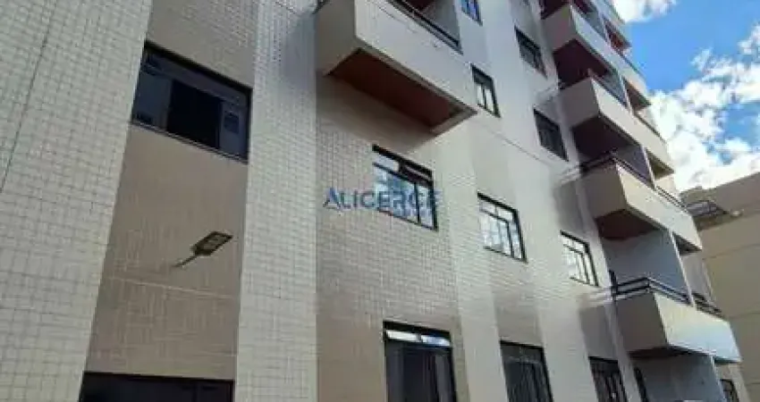 Apartamento com 02 suítes e 02 vagas de garagem na rua delfim moreira.