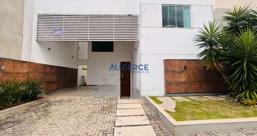 Casa em condomínio fechado com 3 quartos à venda na Rua Albertina Vieira Loures, Grama, Juiz de Fora