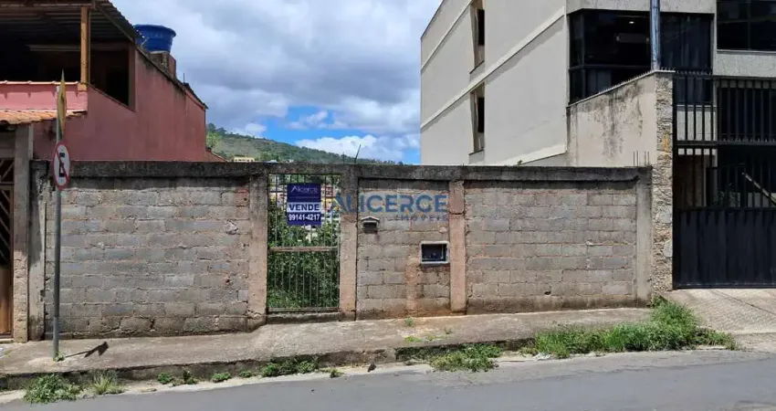 Terreno à venda na Rua Professora Etelvina Faro, Teixeiras, Juiz de Fora