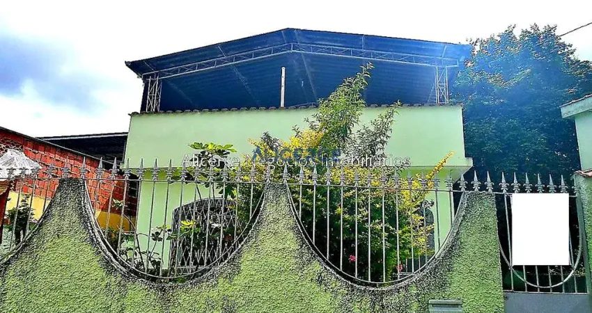 Casa com 3 quartos para alugar na Rua Amazonas, Grama, Juiz de Fora