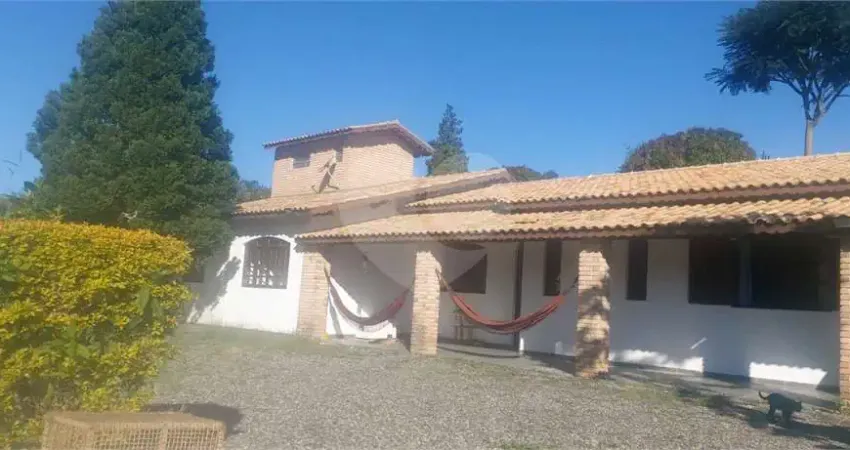 Chácara / sítio com 3 quartos à venda no Pavão (Canguera), São Roque 