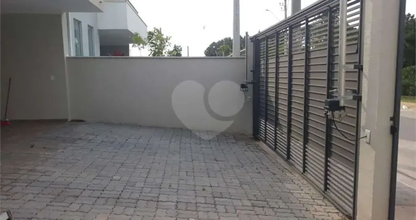 Casa térrea com 3 quartos para locação em Vila Santa Rosália - SP