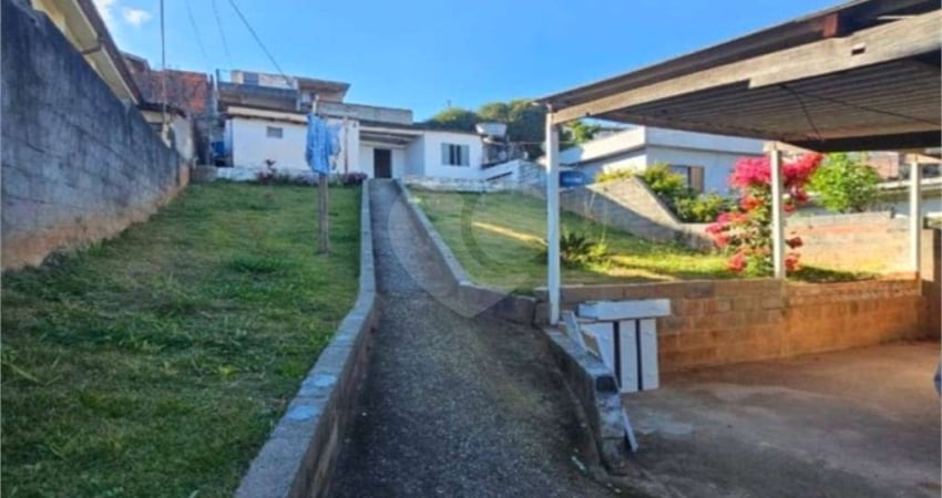 Casa com 3 quartos à venda em Jardim Villaça - SP