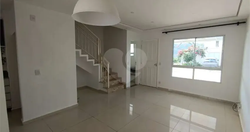 Condomínio com 3 quartos à venda ou para locação em Taboão - SP