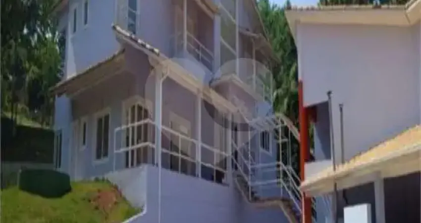 Terreno em condomínio fechado à venda na Vila Santo Antônio, São Roque 