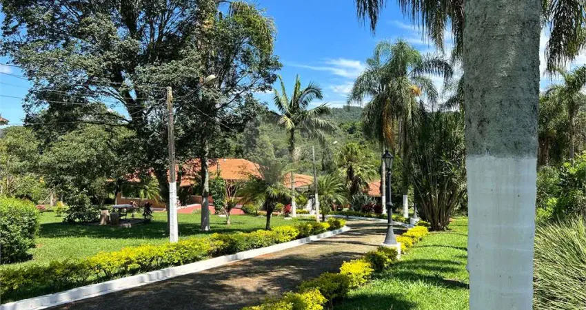 Chácara / sítio com 4 quartos para alugar no Jardim Conceição, São Roque 