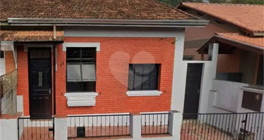 Casa com 2 quartos à venda na Vila Aguiar, São Roque 