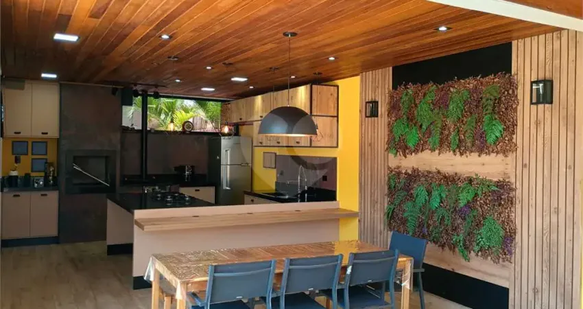 Terreno em condomínio fechado à venda no Bairro do Cambará, São Roque