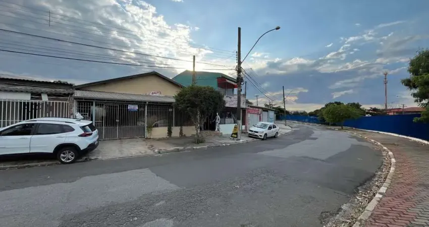 Casa para Venda em Campinas, Parque Universitario de Viracopos, 2 dormitórios, 1 banheiro, 4 vagas