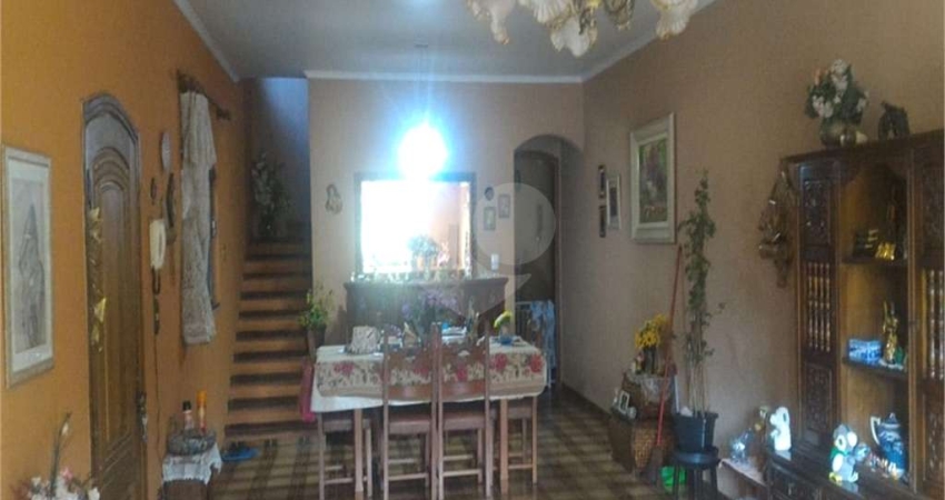 Casa com 4 quartos à venda em Jardim Pinheiros - SP