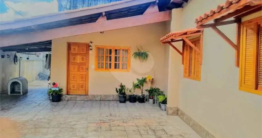 Casa térrea com 3 quartos à venda em Água Espraiada (caucaia Do Alto) - SP