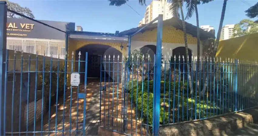 Casa comercial à venda na Chácara Agrindus, Taboão da Serra 