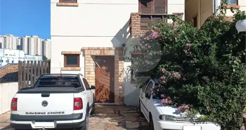 Condomínio com 3 quartos à venda em Parque Assunção - SP