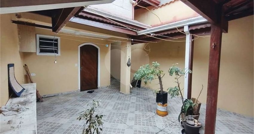 Casa com 3 quartos à venda em Jardim Ana Estela - SP