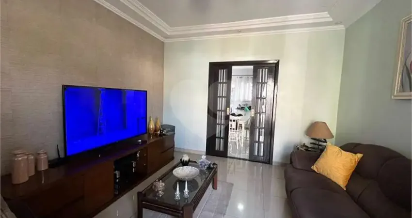 Casa térrea com 4 quartos à venda em Jardim Salete - SP