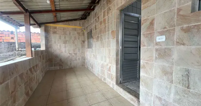 Casa de vila com 1 quartos para locação em Jardim Novo Taboão - SP