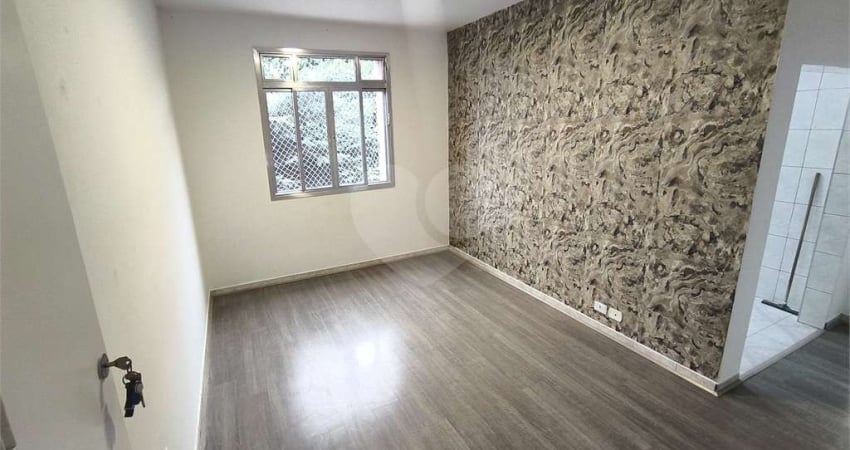 Apartamento com 2 quartos para locação em Cambuci - SP