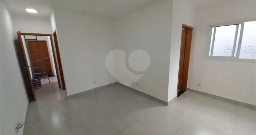 Casa em condomínio fechado com 2 quartos para alugar na Teodoro De Campos, Parque Marabá, Taboão da Serra