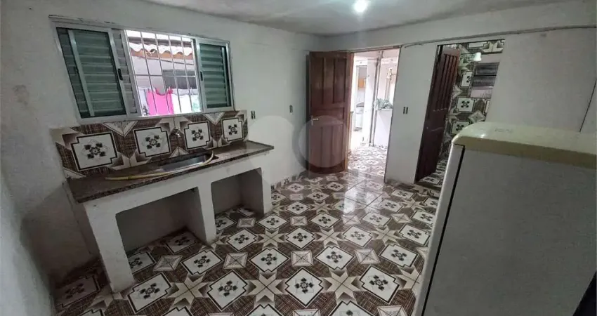 Casa de vila com 1 quartos para locação em jardim mitsutani - sp