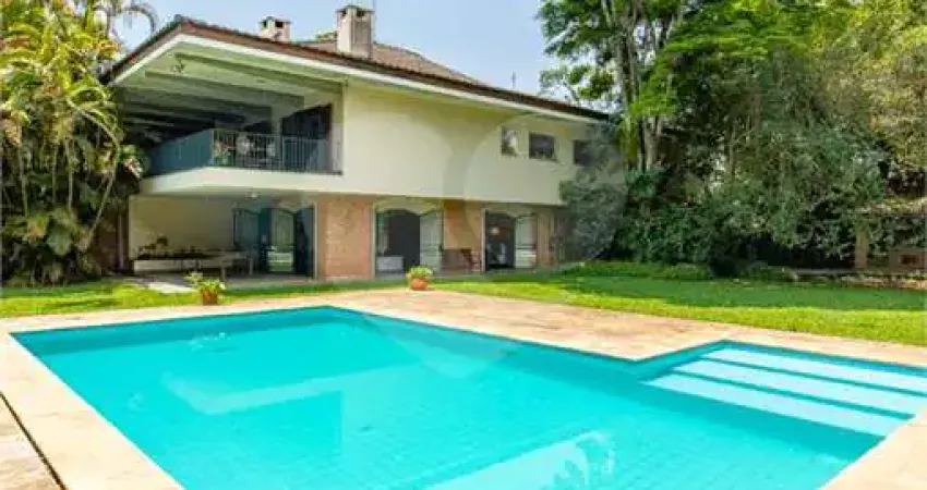 Condomínio com 6 quartos à venda em parque silvino pereira - sp