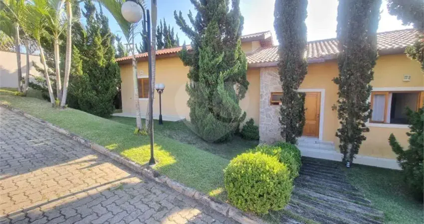 Terreno em condomínio fechado à venda no Jardim Ana Estela, Carapicuíba 