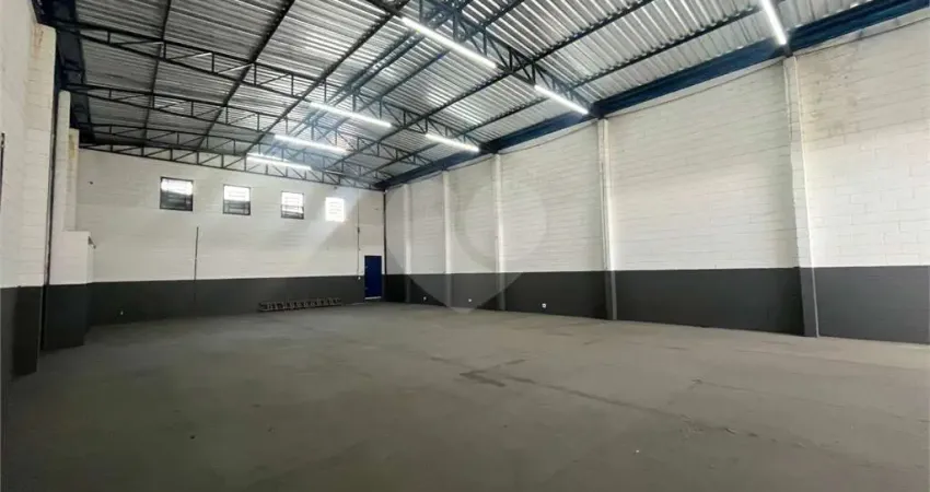 Barracão / Galpão / Depósito para alugar na Afonso Desidério, 136, Parque Laguna, Taboão da Serra