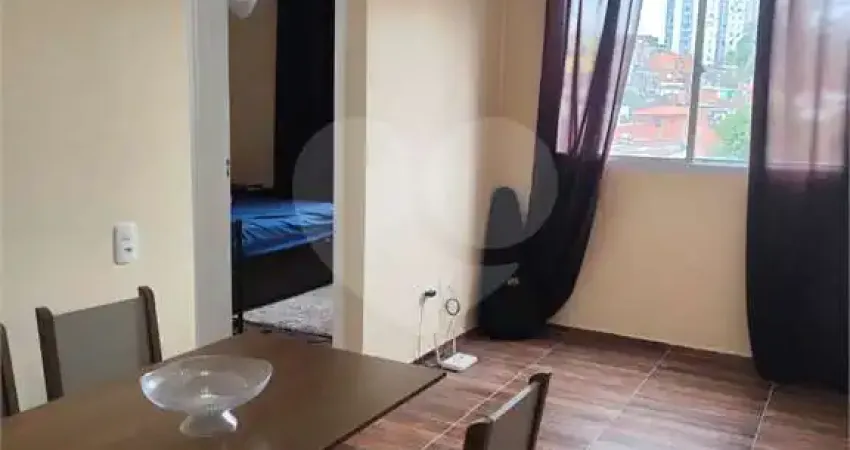 Apartamento com 2 quartos para alugar na Rua Nazaré Menezes, 727, Campo Limpo, São Paulo