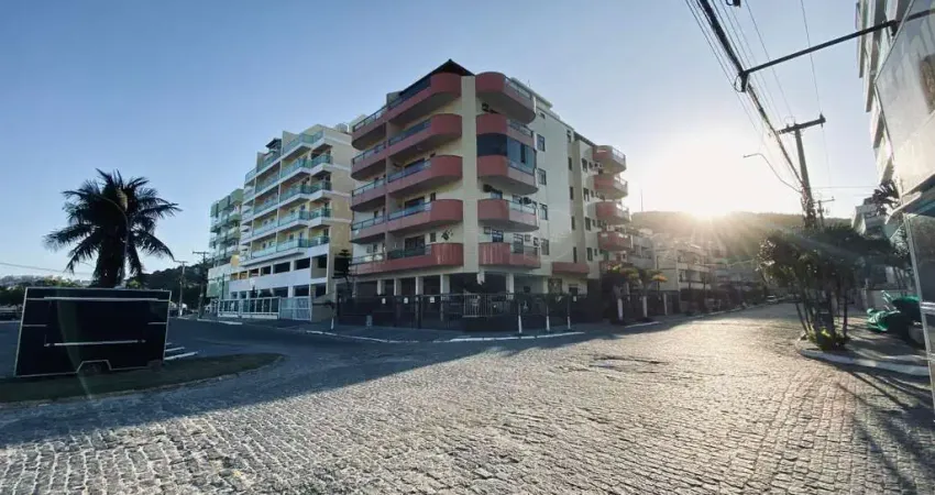 APARTAMENTO COM 03 QTS NA PRAINHA EM ARRAIAL DO CABO
