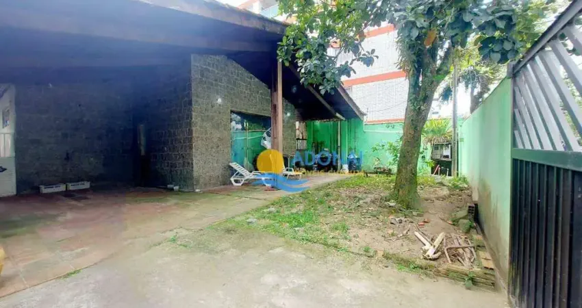 Casa com 3 dormitórios à venda, 220 m² por R$ 850.000,00 - Tombo - Guarujá/SP