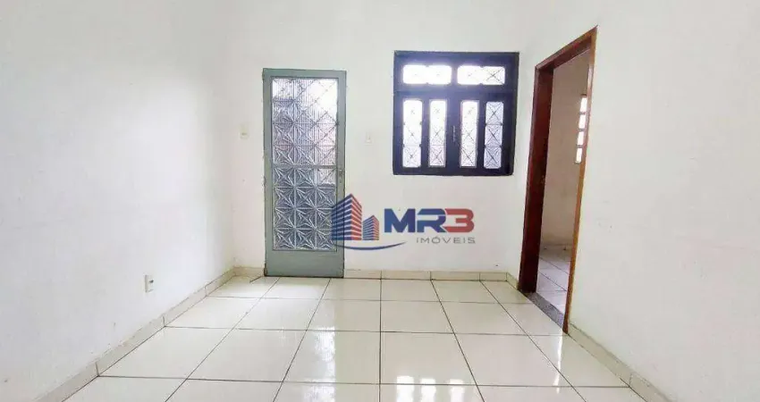 Casa com 2 quartos para alugar na Rua Atininga, 119, Tanque, Rio de Janeiro