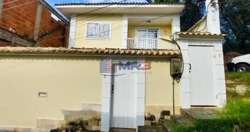 Casa com 2 quartos para alugar na Estrada dos Teixeiras, 407, Taquara, Rio de Janeiro