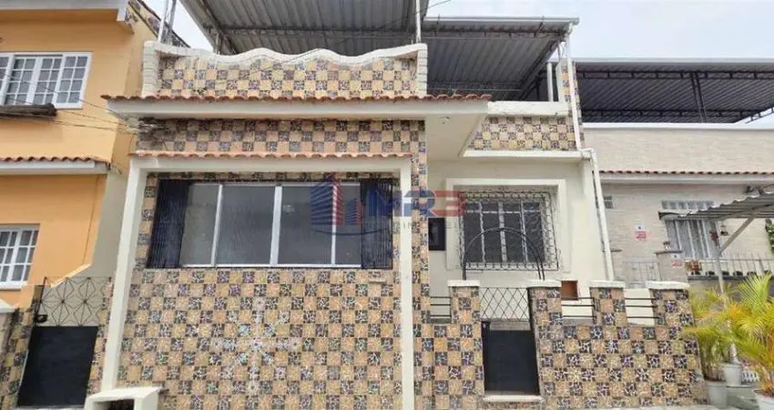 Casa em condomínio fechado com 2 quartos para alugar na Rua Paturi, 283, Tanque, Rio de Janeiro