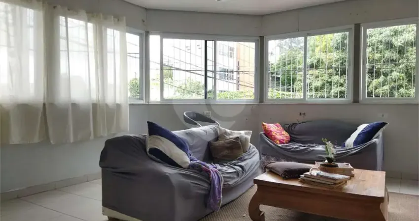 Vende Sobrado com 180m² 3 Dormitórios na Vila Santa Catarina São Paulo SP