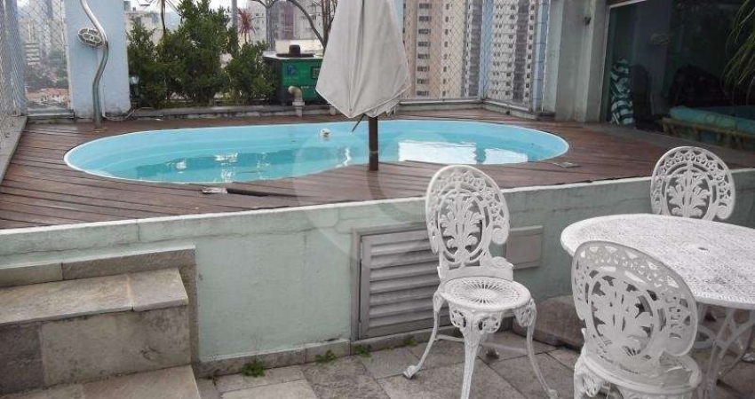 COBERTURA DUPLEX na Vila Mascote, com 2 suítes, varanda envidraçada, 2 vagas e lazer.