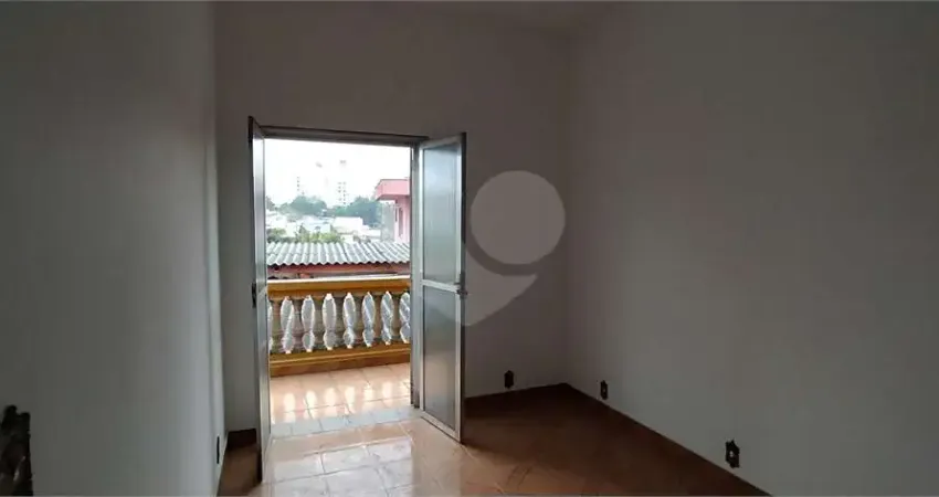 Casa Residencial com 03 dormitórios 02 Banheiros 02 Vagas para venda no Jabaquara.