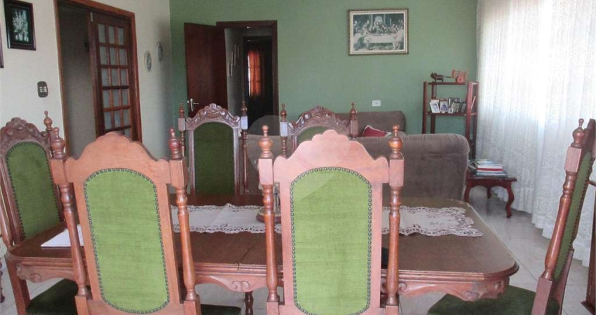 Prédio com 3 imóveis bom para investidor excelente localização na vila santa Catarina São Paulo SP