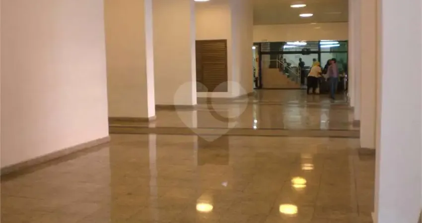 Sala comercial 40m², 1 banheiro, 1 vaga na Bela Vista - Venda