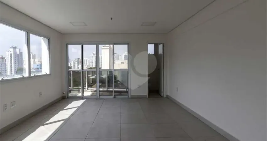 SALA COMERCIAL À VENDA E LOCAÇÃO COM 33M², VAGA DE GARAGEM, PRÓXIMO AO METRÔ HOSPITAL SÃO PAULO
