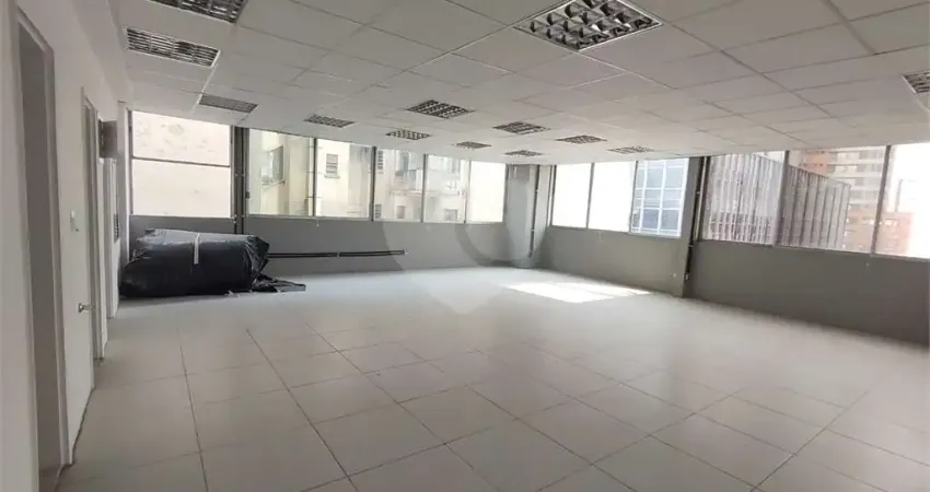 Sala Comercial e 2 banheiros para locação, 121 m² - República, São Paulo - SP
