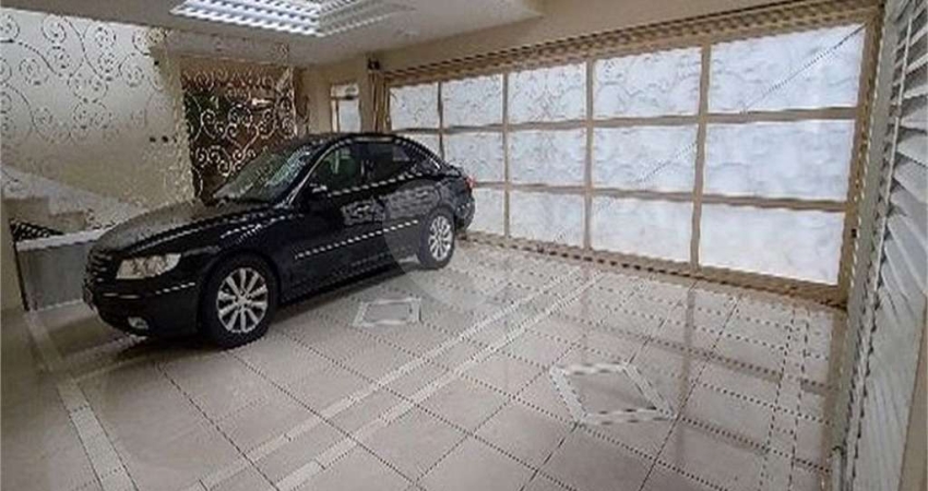 Sobrado de alto padrão com 4 Quartos e 5 banheiros à Venda, 344 m²- Pacaembu, São Paulo - SP